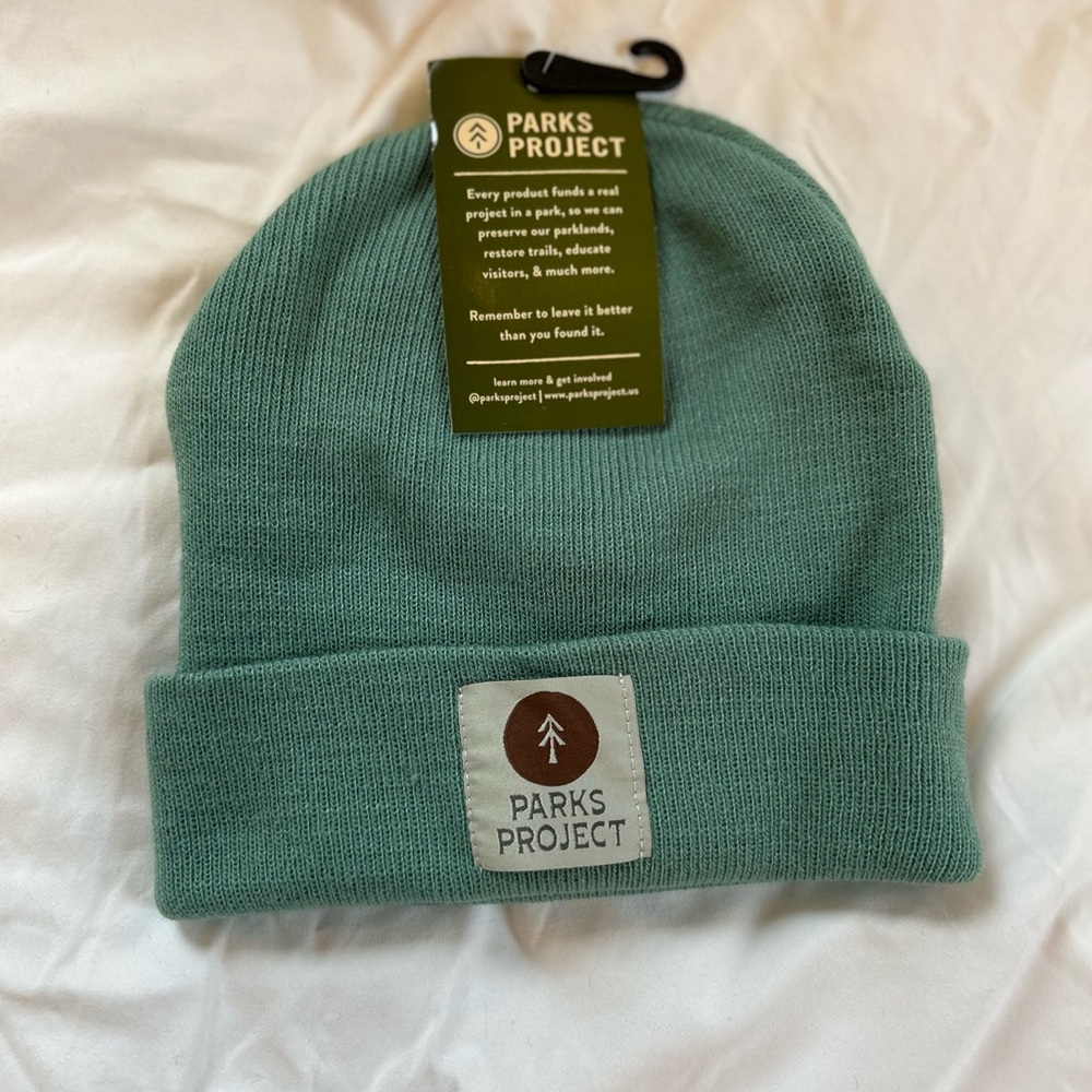 Gorgeous NWT Parks Project Beanie